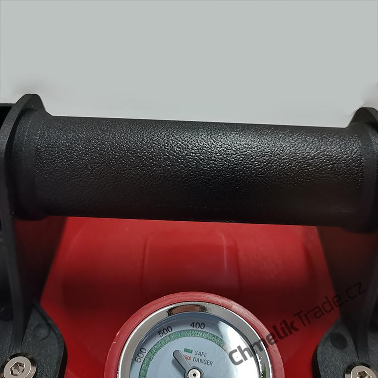 Chmelík P1 vakuová přísavka s manometrem na dlaždice, nosnost 110 kg, Ø 200 mm