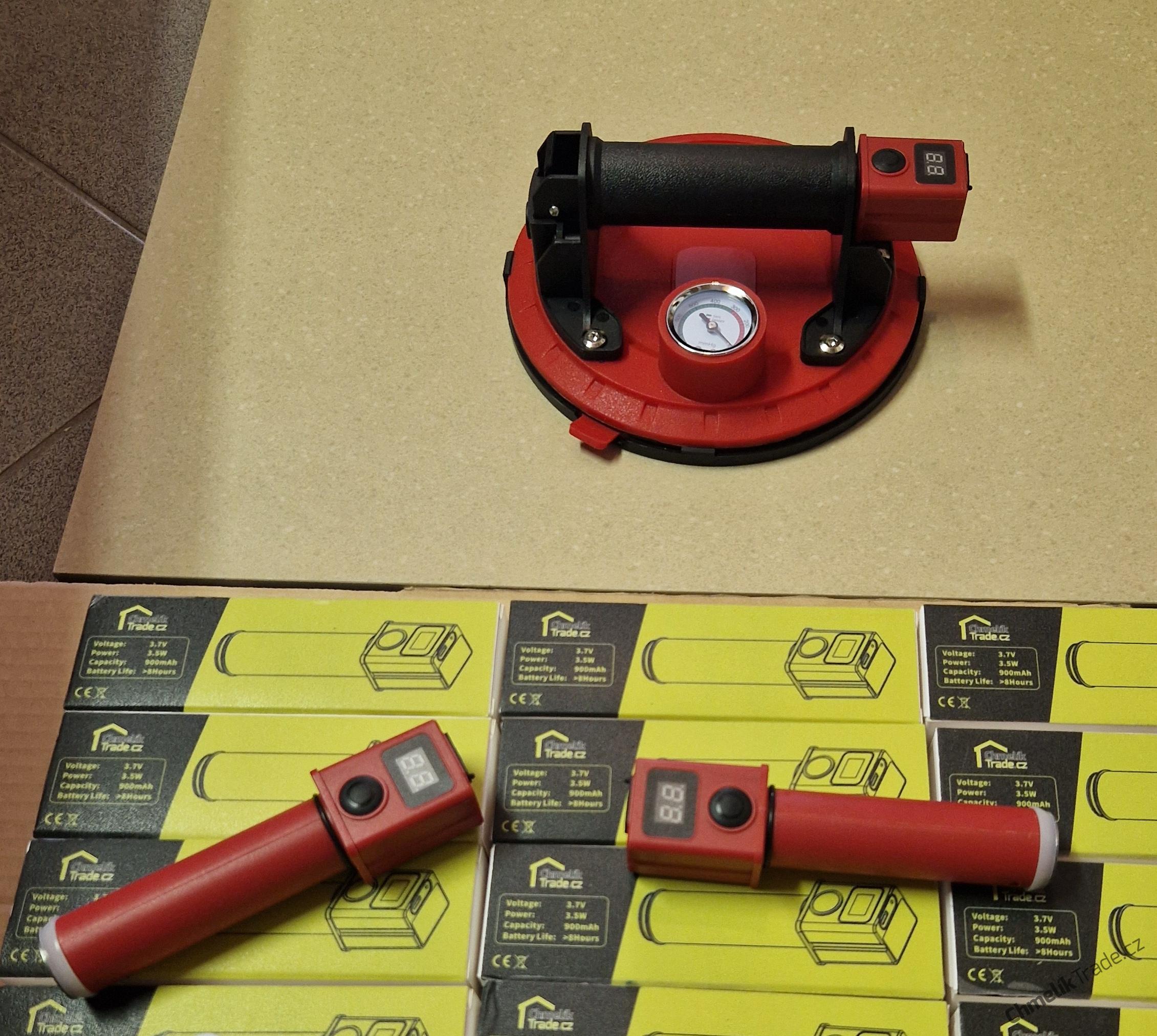 Chmelík P1 vakuová přísavka s manometrem na dlaždice + elektrická pumpa, nosnost 110 kg, Ø 200 mm